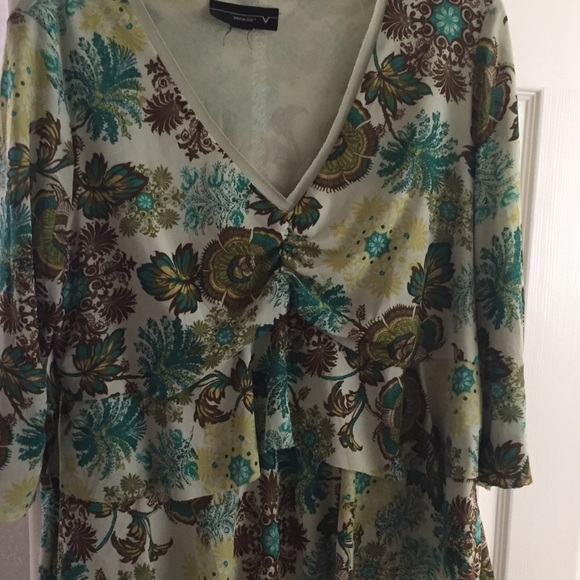 Lane Bryant vintage 3 tiered 3/4 sleeve - Picture 2 of 7